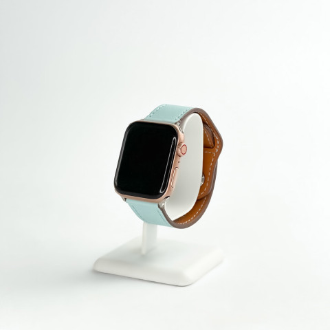 Кожаный ремешок Leather Rivet Clasp на Apple Watch 38/40/41mm Pale blue